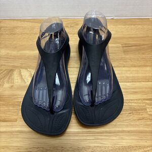 Croc Casual Beach Sandles Black Woman’s Size 10 Strap Easy On Open
